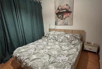 Apartament cu 2 camere semidecomandat, mobilat în Soarelui
