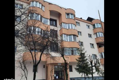 Apartament cu 2 camere decomandat în Plopilor - 1