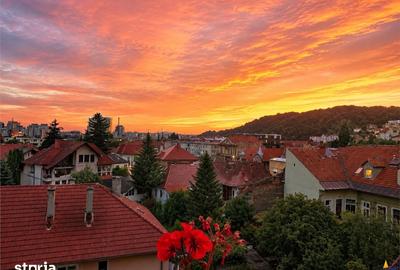 Apartament cu 3 camere în Centrul Istoric