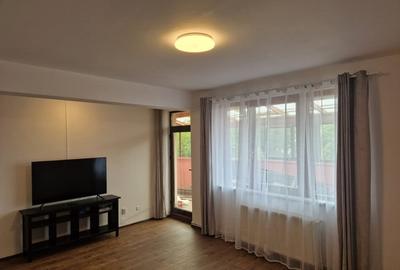 Apartament cu 3 camere, mobilat în Aviatorilor