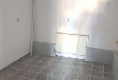 Spațiu comercial, de 100 mp, în Centrul Civic - 2