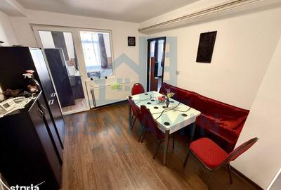 Apartament cu 3 camere decomandat în Craiovița Nouă - 4
