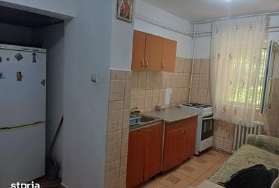 Apartament cu 2 camere decomandat, mobilat în Galata