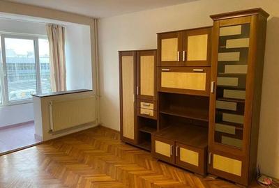 Garsonieră decomandată, mobilată în Circumvalațiunii