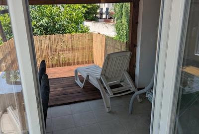 Apartament cu 3 camere decomandat în Vitan