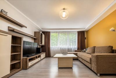 Apartament cu 3 camere decomandat, mobilat în Drumul Taberei