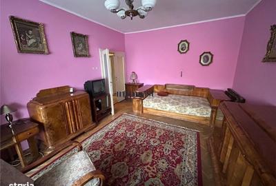 Casă cu 3 camere în Central