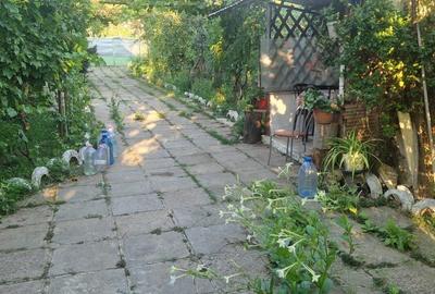 Casă cu 4 camere în Sărata
