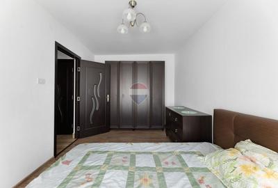 Apartament cu 2 camere decomandat, mobilat în Central