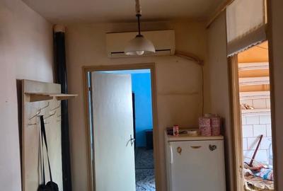 Apartament cu 2 camere decomandat în Micro IV
