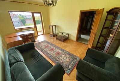 Apartament cu 2 camere decomandat în Medicină
