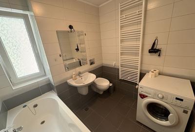 Apartament cu 2 camere semidecomandat în Tractorul