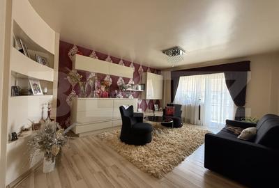 Apartament cu 2 camere decomandat, mobilat în Carpați 2