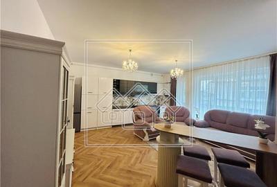 Apartament cu 3 camere nedecomandat în Lazaret