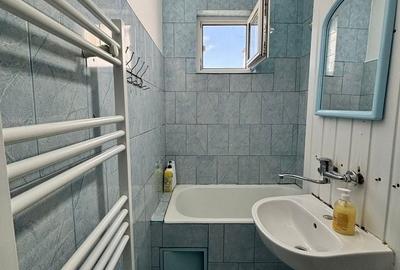 Apartament cu 3 camere semidecomandat în Central - 2