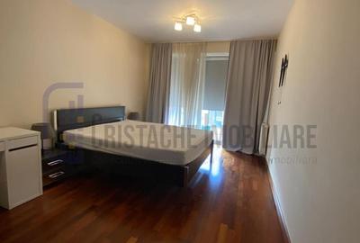 Apartament cu 3 camere semidecomandat, mobilat în Dristor
