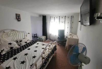 Casă cu 4 camere decomandat în Km 5