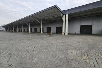 Spațiu industrial, de 2,600 mp, în Est - 10