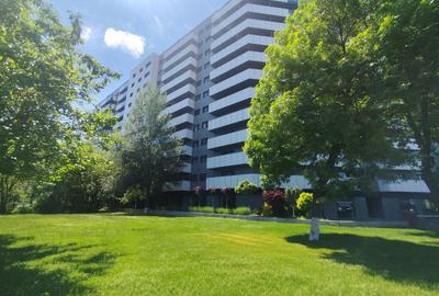 Apartament cu 3 camere decomandat în Cotroceni