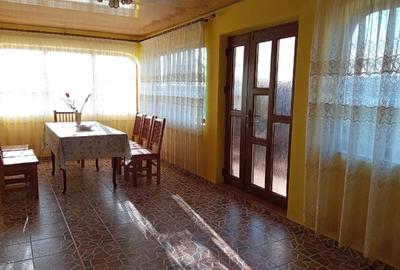 Casă cu 4 camere cu Teren 1280 Mp în Pechea