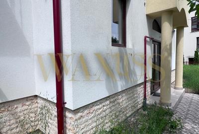 Casă individuală cu 10 camere cu Canalizare în Zorilor - 3