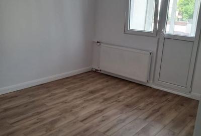 Apartament cu 2 camere semidecomandat în Aurel Vlaicu