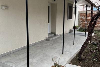 Casă cu 2 camere în Central - 2