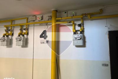Apartament cu 3 camere decomandat în Vitan