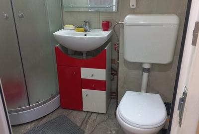 Apartament cu 2 camere decomandat în Craiovei