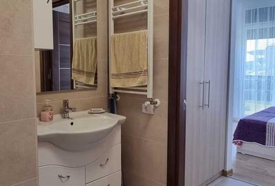 Apartament cu 3 camere decomandat în Central - 1