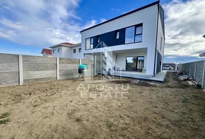 Casă cu 4 camere cu Teren 255 Mp în Calea Urseni
