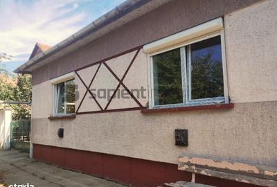 Casă cu 3 camere în Borș