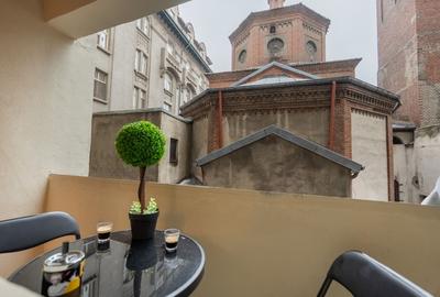 Apartament cu 5 camere decomandat, mobilat în Magheru