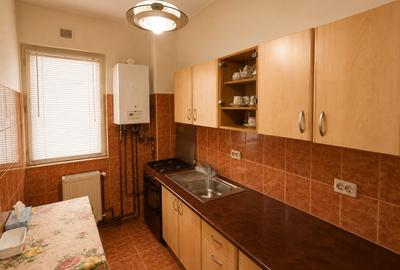 Apartament cu 2 camere semidecomandat în P-ța Unirii - 7