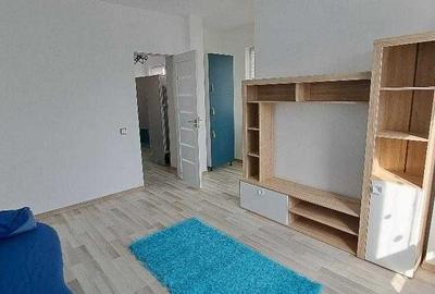 Apartament cu 3 camere decomandat în Florești