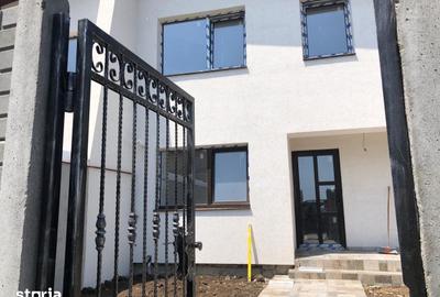 Casă cu 4 camere cu Teren 250 Mp în Berceni - 1
