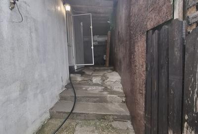 Casă cu 1 camere cu Teren 50 Mp în Podu Roș