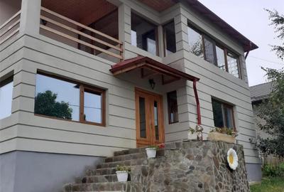 Casă cu Centrală Termică în Central - 1