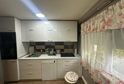 Apartament cu 3 camere decomandat în 13 Septembrie - 6