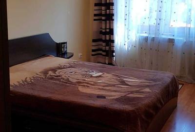 Apartament cu 3 camere decomandat în Exterior Vest
