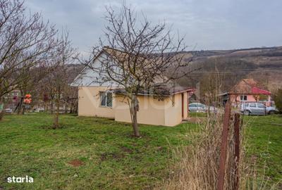 Casă cu Teren 2844 Mp în Căianu - 4