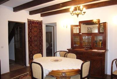 Casă cu Teren 1200 Mp în Central