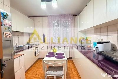 Apartament cu 3 camere decomandat în Apărătorii Patriei