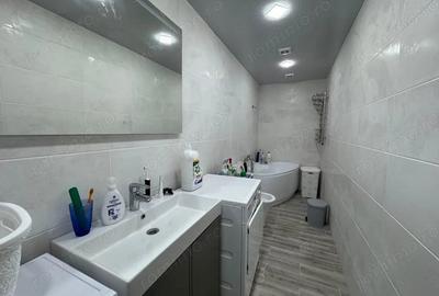Apartament cu 2 camere decomandat în Sebastian