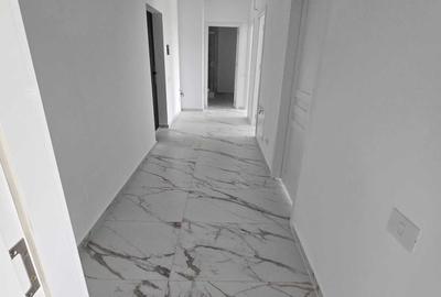 Apartament cu 3 camere decomandat în Lacul Morii