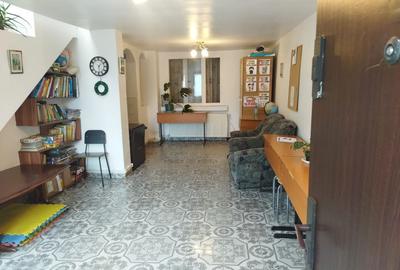 Casă cu 4 camere cu Teren 50 Mp în Central - 8