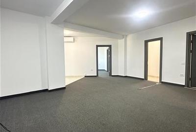 Spațiu comercial, de 70 mp, în Brotăcei