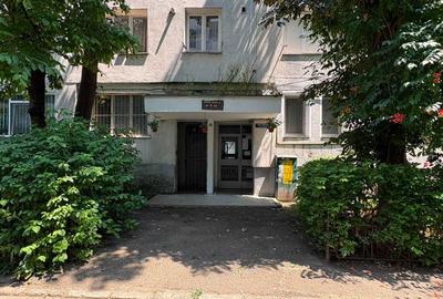 Apartament cu 3 camere semidecomandat în Letea Veche