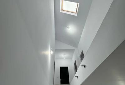 Casă cu Teren 605 Mp în Albina - 2