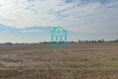 Teren de 3300 mp, în Central - 3